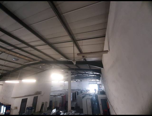 1,140M² WAREHOUSE TO LET IN WESTMEAD